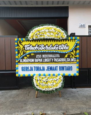Papan Bunga Duka di Yal